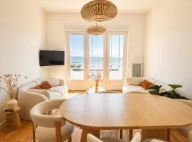 Villa Pacis rénovée - Face mer La Baule hyper centre -15 pers - 5 suites avec SDB -Terrasse & BBQ sous les pins