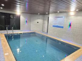 استراحات المسافر, hotel a Salmah