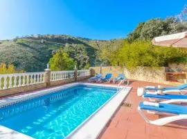Casa Fuente Velez Sayalonga by Ruralidays