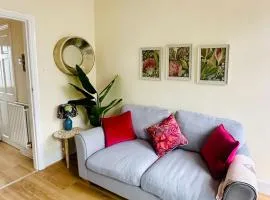 Hip Hideaway in the trendiest part of Town