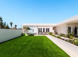 Villa Jannah - Luxury Halal Retreat