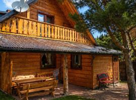 Cztery Pory Roku - Dom, Hotel in Lutowiska