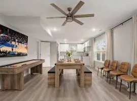 Stylish Louisville 3BR Sleeps 14 w Game Tables