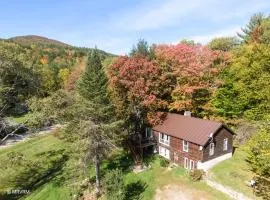 Vermont Ski Chalet Close to Sugarbush and Stowe!