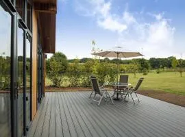 Oak Lodge