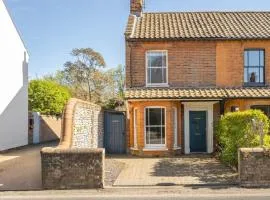 Nash Cottage - cosy cottage near centre of Holt
