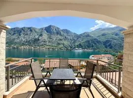 Breathtaking Kotor Bay Views, Pool & Relaxing 2BR