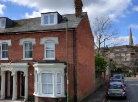 5-bedroom Townhouse