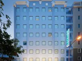싱가포르 창이 국제공항 - SIN 근처 호텔 Hotel 81 Gold
