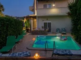 Marianna Apartments