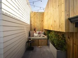 Ocean Penthouse Studios, Hermanus Waterfront Apartments