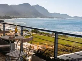 Ocean Penthouse Studios, Hermanus Waterfront Apartments