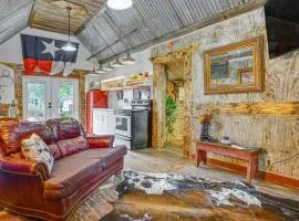 Walk to Granbury Square and Beach! Texas Cottage