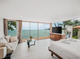 Escape Beach Front Cottage - 2 bed family room