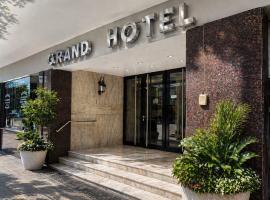 Grand Hotel by MH, Hotel in Termas de Río Hondo