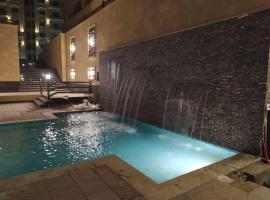 رويال دوبلكس بالتجمع الخامس امتداد الجامعة الأمريكية, hotel en El Cairo