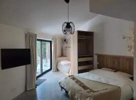 Logie De Jul Studio met privéterras nabij Kortrijk