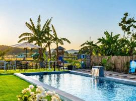 Swedens Tiny Farm Lian Batangas with Pool and Fish Pond, hotel en Lian