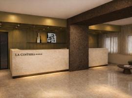 Hotel La Costiera, hotel v mestu Varcaturo