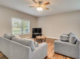 Walk to Cumberland County Playhouse! Modern Home