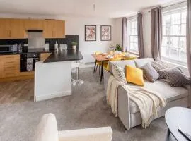 Harbour-Side 1 Bed Apartment with Sea Views