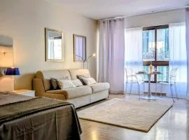 Elegant Apartment in Gray Albion - Parking, Central Cannes