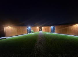 Zacisze obok Suntago Park domki 2,3,6 osobowe, hotel i Grabce-Towarzystwo