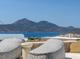 Hilltop Suites Milos โรงแรมในMytakas