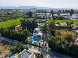 Villa Anemone with private pool and jacuzzi in Polis Paphos