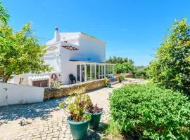Casa no Limoeiro, Stylish Countryside Retreat Near
