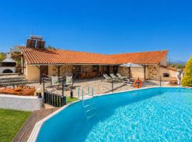 Villa Roupes Stone, hotel Roufás városában