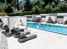 Fouxia Apartments and Studios