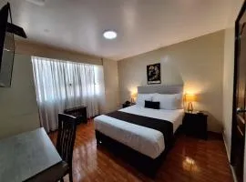 Epiqus Hotel