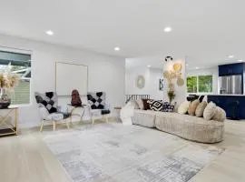 Designer 3BR Home 18 Min to Airport