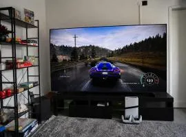 GAMING CINEMA APARTMAN PAULA, PS 5 Pro, Board games and more