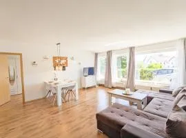 Urlaubsmagie - Ferienwohnung Wildblume - Terrasse, Grill & Saisonaler Pool