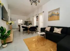 Family Villa with Pool, BBQ, 5 Min from Macao Beach