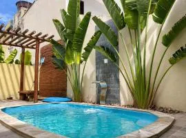 Porto de Galinhas, Praia de Maracaipe, piscina, mar a 140m