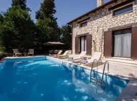 Villa Fuoco, Lefkas G-Villas, a luxury villa with private pool, 10 mins drive from the beach