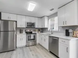Entire Renovated Townhouse, close to Washington DC