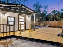 Spacious Studio just 10 Mins to St Pete Beach