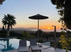Sunset Hill Villa Rhodes