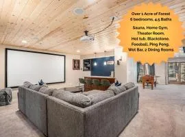 Family Retreat w Zipline Theater Sauna