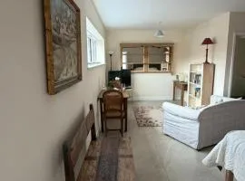 Private Superking-Twin ensuite with Kitchenette