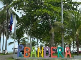 Casa Naturaleza viva bandera
