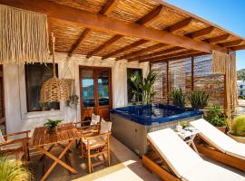 Syros Luxury Seaview Wellness Suite Finikas, hotel en Finikas