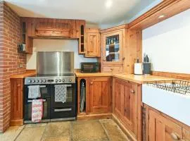 4 Bed in Lymington oc-c41423