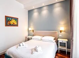 Wake up in Naples City Center 4 Guests