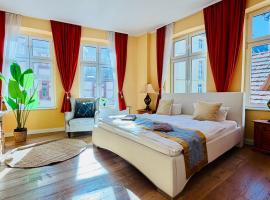 FewoZauber "Pension am Dom", Historische Apartments, Superzentral, 7min zum Schloss, hotel i Schwerin