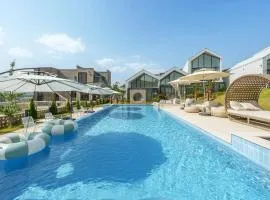 Gyeongju Rose Breeze pool villa Pension